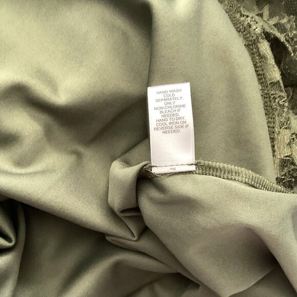 CATO PLUS FLORAL LACE TOP 18/20 - Picture 14 of 14